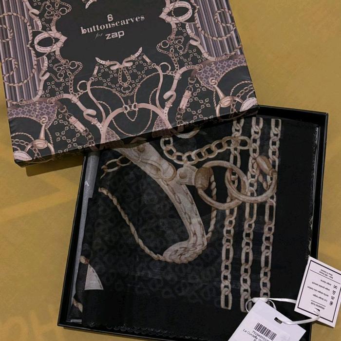 New Buttonscarves Hijab X Zap La Cordella Chain Black Square