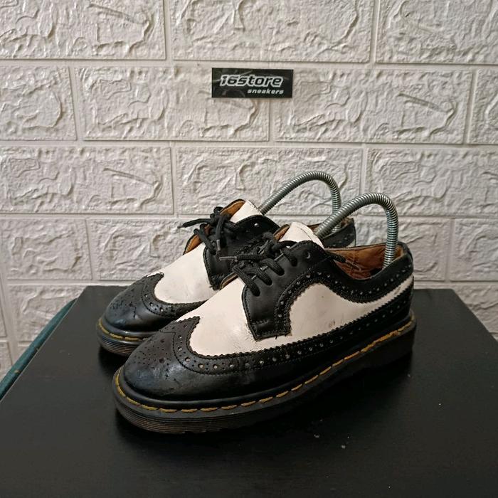 DR. MARTENS 3989 WINGTIP MADE IN ENGLAND  ORIGINAL SECOND