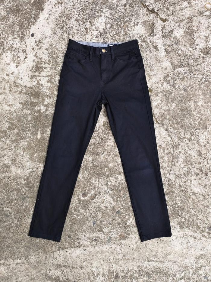 Celana Hitam Fieldcore Second