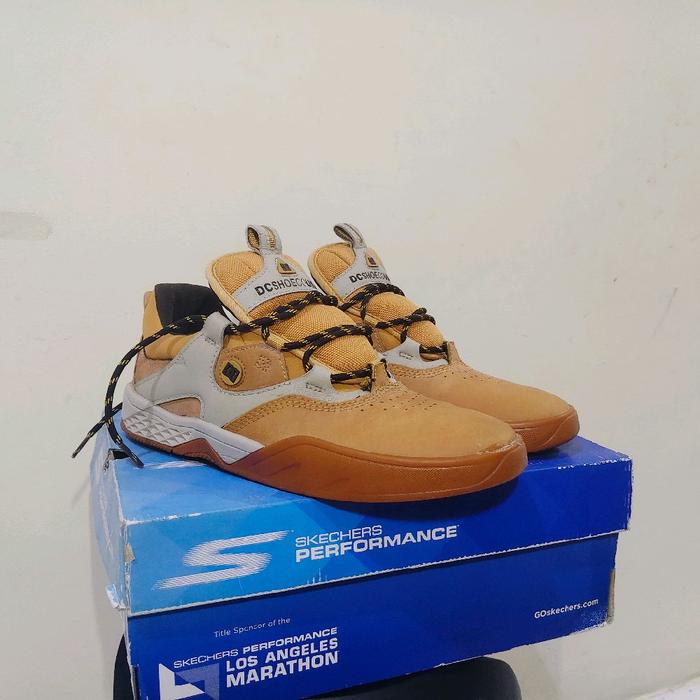 Sepatu DC Shoes Kalis Brown