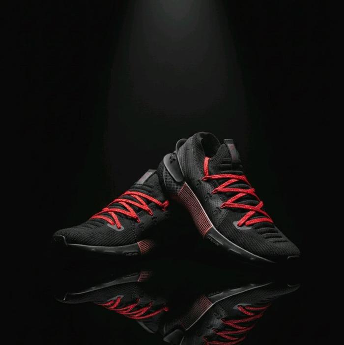 Sepatu Sneakers Under Armour HOVR Phantom 3 Black (Size 44)