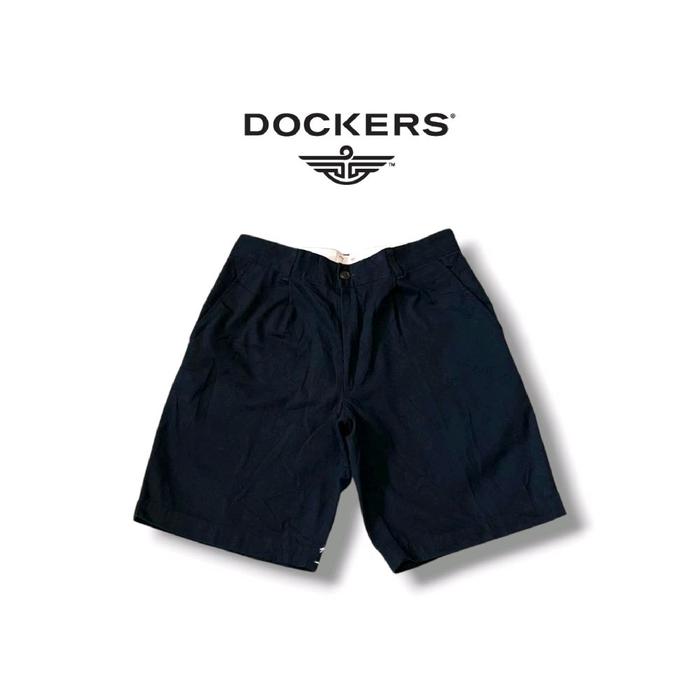 celana pendek dockers hitam