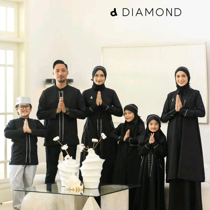 Sarimbit Dannis d'Diamond - Sarimbit keluarga