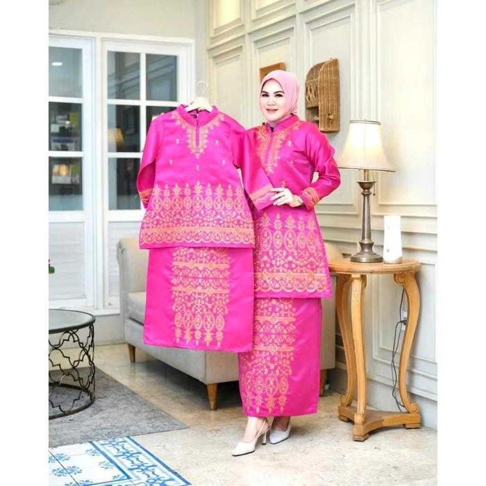 Satu Set Kebaya Tunik Kurung Bordir Melayu Couple Ibu Dan Anak Kebaya Malaysia Kebaya Kondangan Keba