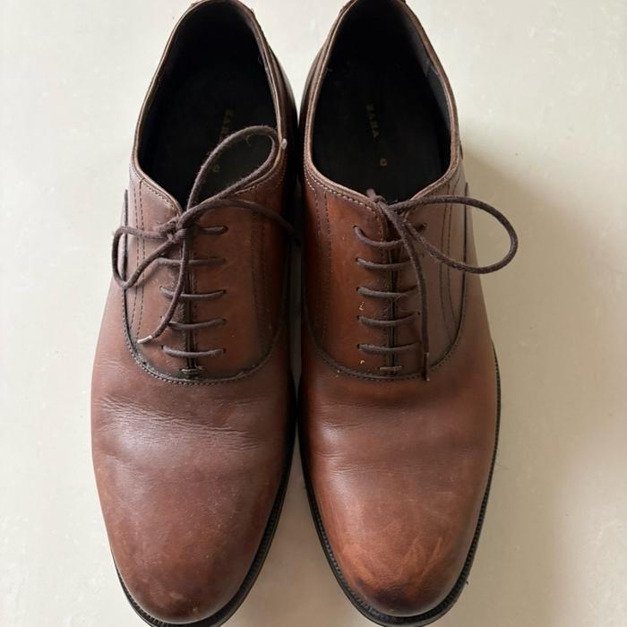 Sepatu pantofel pria Zara Man second 100% original brown - 43 ( Ada minus )