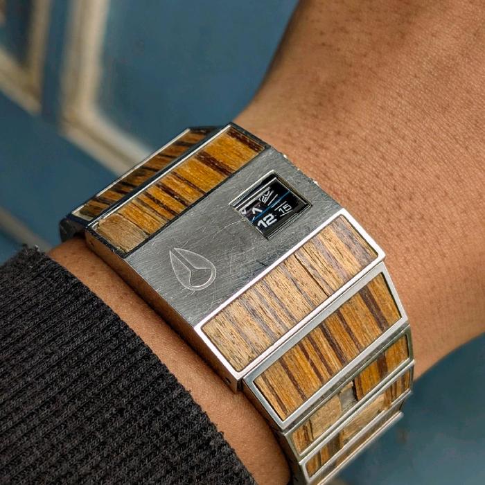 Nixon The Rotolog Jump Hour Wooden Panel