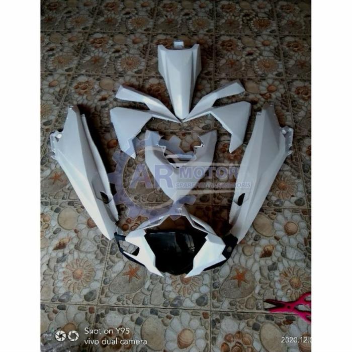 Full body halus vario 125/150 led 2016-2018 putih
