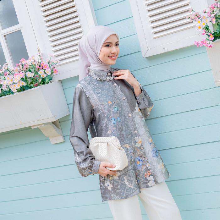 OLIVIA BLOUSE by Denosa Fashion
