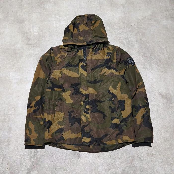 Jaket windbreaker  army military pria Canada Goose bekas