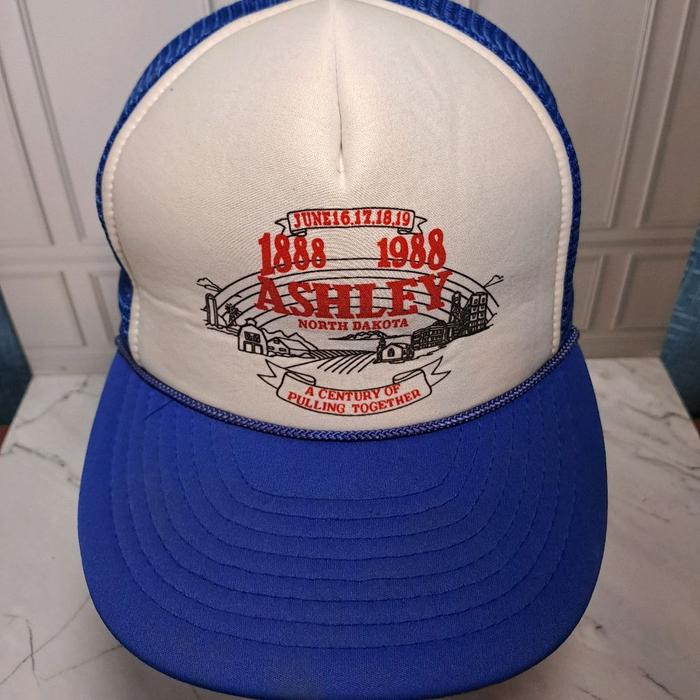 Topi Trucker Second / Thrifting / Preloved Ashley North Dakota Biru Nissin Cap