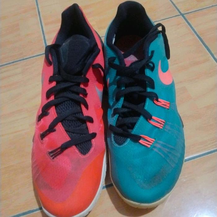 sepatu Second branded Badminton Berkualitas Shoes