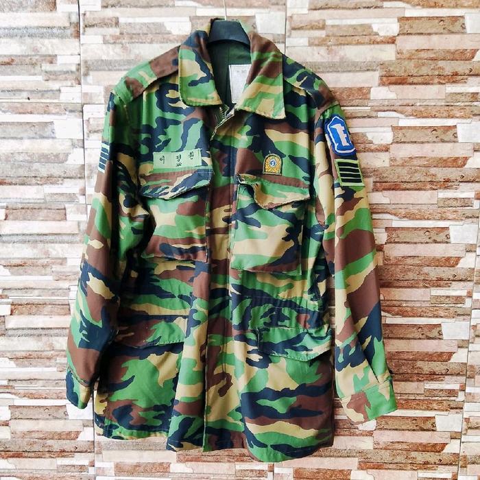 Jaket Militer M65 2 Lapis dengan Desain Camouflage Tahan Air dan Nyaman untuk Penggunaan Harian