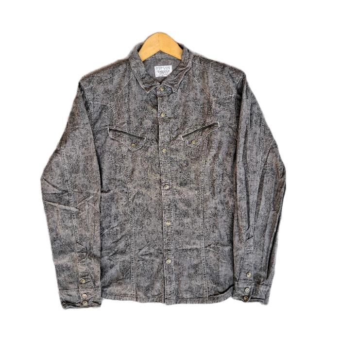 KEMEJA MOTIF NICOLE CLUB FOR MEN LIKE NEW KANCING BATU SIZE TAG: L LD:106Cm P: 68Cm