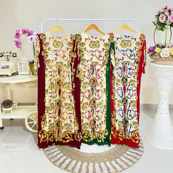 Daster tali brand GAJAH PUTIH lengan 3/4 seri slempang. LD:116 cm P:120 cm