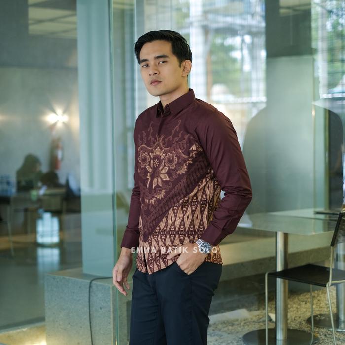 EMHA BATIK SOLO - WIRA DHARMA MAROON | Kemeja Batik Pria Premium Lengan Panjang Slimfit Lapisan Furi