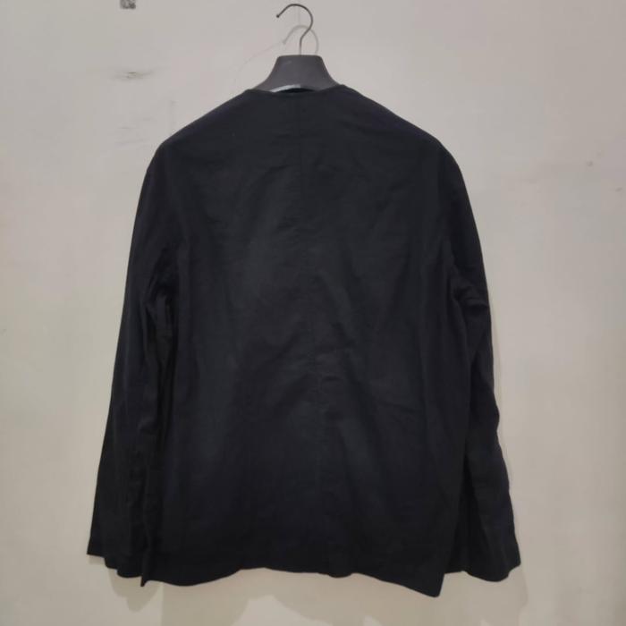 Minimal Stand Collar Jacket – Clean & Modern Look 8Seconds Pria