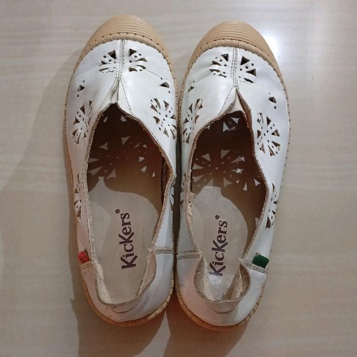Flatshoes Sepatu Wanita Kickers 235 Sepatu Kulit Ukuran 37 - Preloved