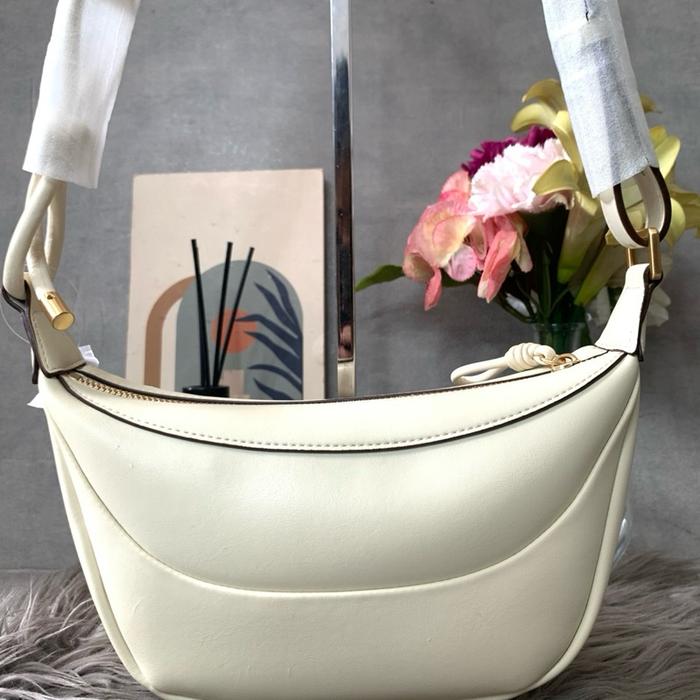 PEDRO Kulas Tas Wanita Slingbag Elegan NUMU dengan Desain Modern dan Warna Putih