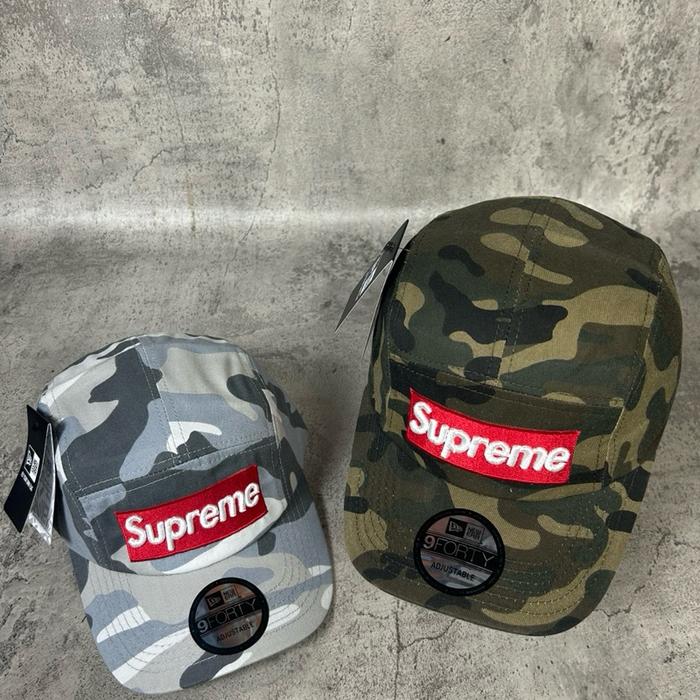 Topi Supreme 5 panel X New Era