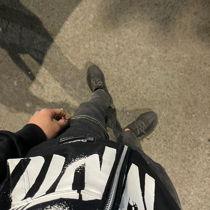 jaket nine nine one berwarna hitam