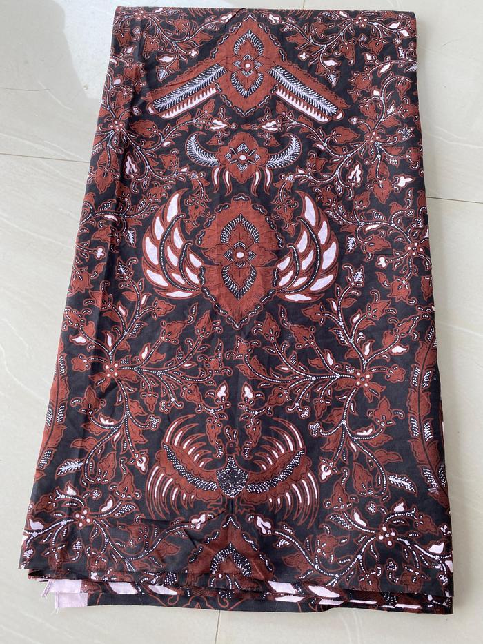 jarik batik motif peksi latar hitam