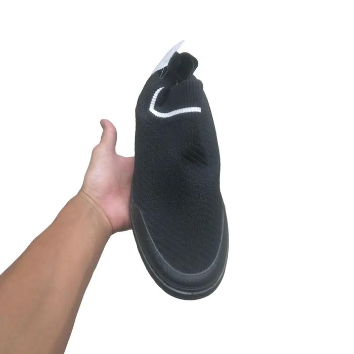 SEPATU SNEAKERS 889-049 PRIA DR KEVIN SHOES