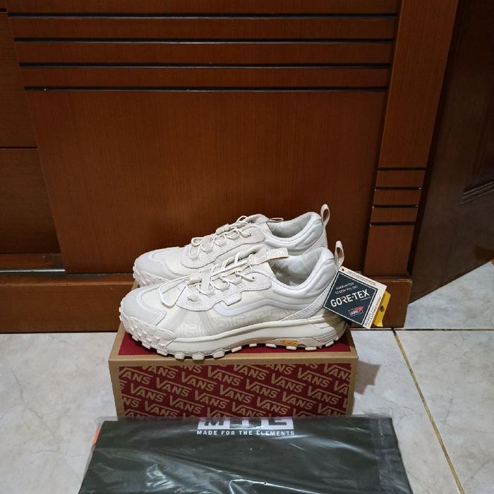vans mte crosspath xc gore-tex white