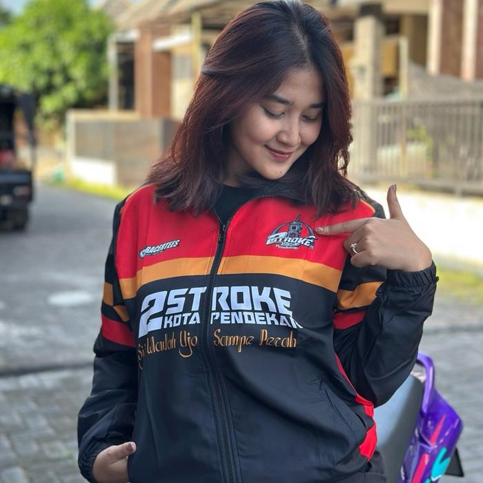 Jaket Tracktop RACERTEES x Two Stroke Kota Pendekar