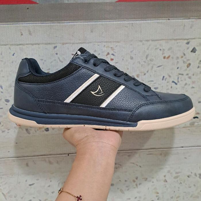 Sepatu sneakers pria jackson bahan sintetis sol karet