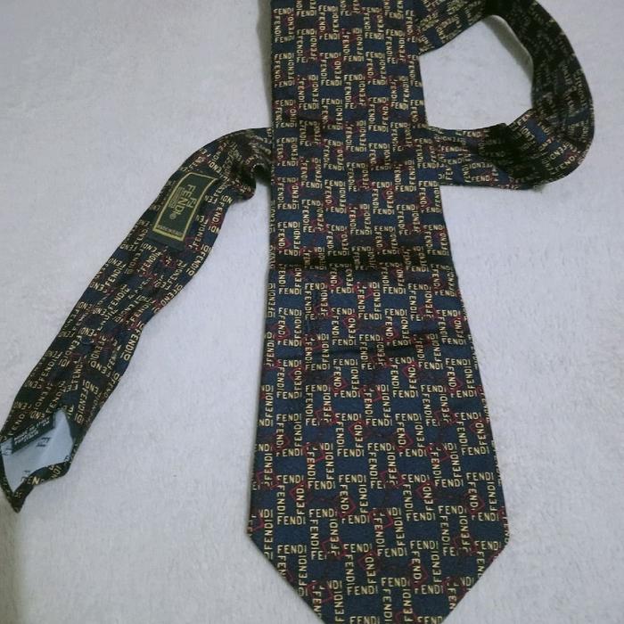 Dasi /Tie Fendi Vintage Second