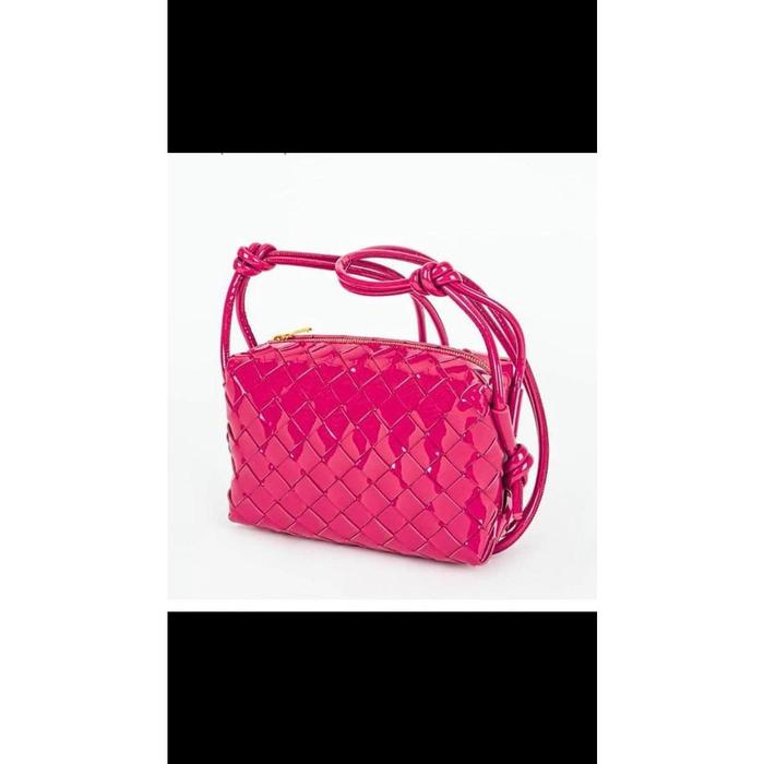 BOTTEGA VENETA TAS CROSSBODY / TAS SELEMPANG