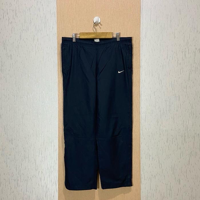 Celana Training Nike / Celana Training Pria / Size 33