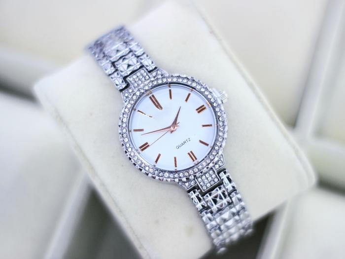 Jam Tangan Fashion Wanita C5589 Rantai MOdel Baru PaketDan Non Paket