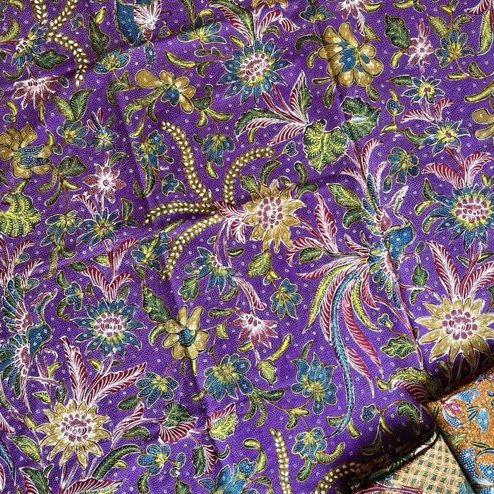 BATIK TULIS LEGENDARIS LANGKA KUNO GENERASI KE 3 TJOA EMPAT NEGERI ASLI Motif Bunga Elegan dan Warna