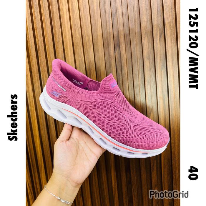 Sepatu SlipOn wanita Skecherrrrss 125120/MVMT size 40