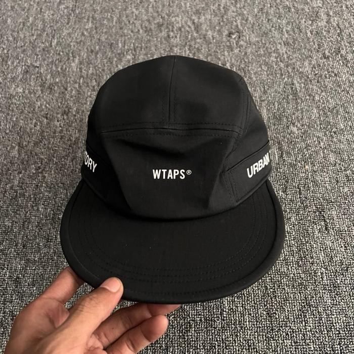 Wtaps topi dipake dikepala masa di bokong