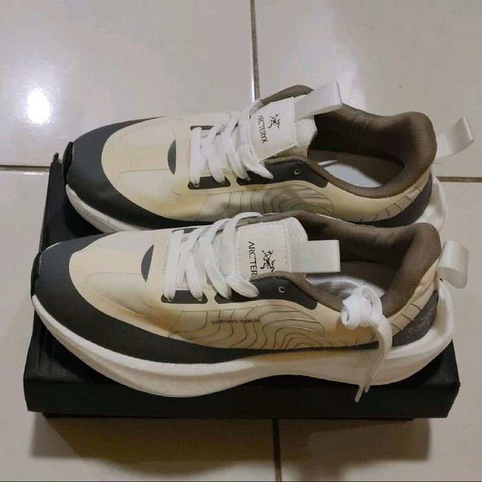 Sepatu arcteryx arcterix alteric alterik ukuran 41