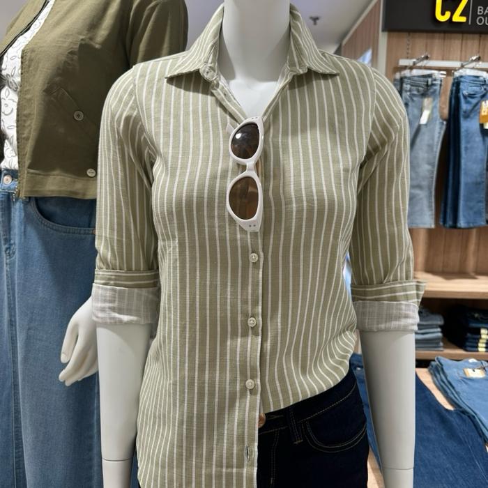 Kemeja Wanita Motif Garis C2 - Desain Elegan dengan Garis Vertikal - Pakaian