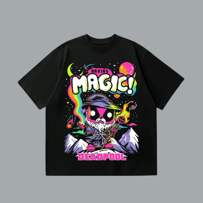 T-shirt hitam dengan desain grafis Marvel Deadpool "Making Magic" Pop! Tee dari Funko yang menampilk