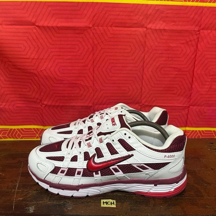 Sepatu second branded nike p-6000 white university red size 44