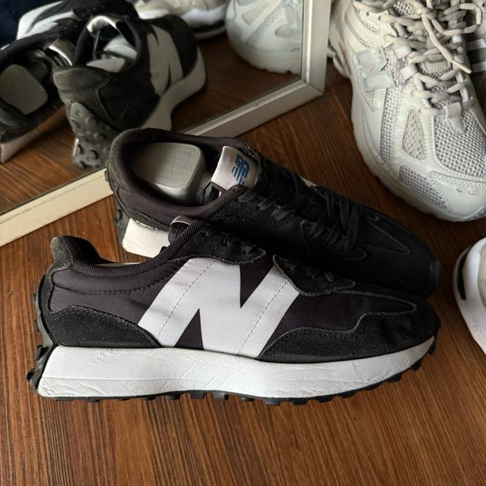 New balance 327 black white casual original murah - sneakers second market