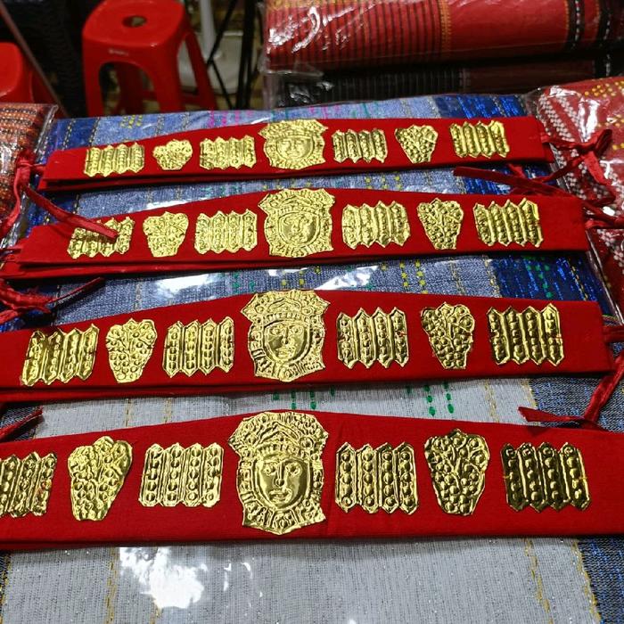 Sortali Wanita/Pria adat Batak Toba