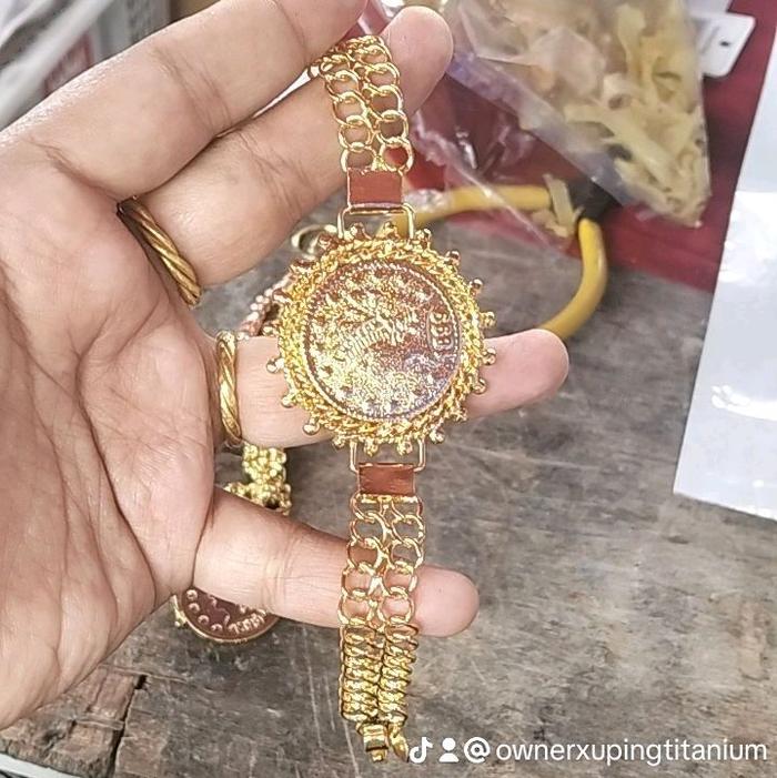 Gelang koin rupiah bahan emas lapis kristal