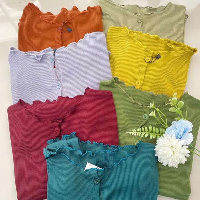 Rib kancing crop top