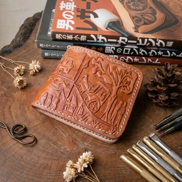 Dompet Kulit Ukir "Damar Kurung"