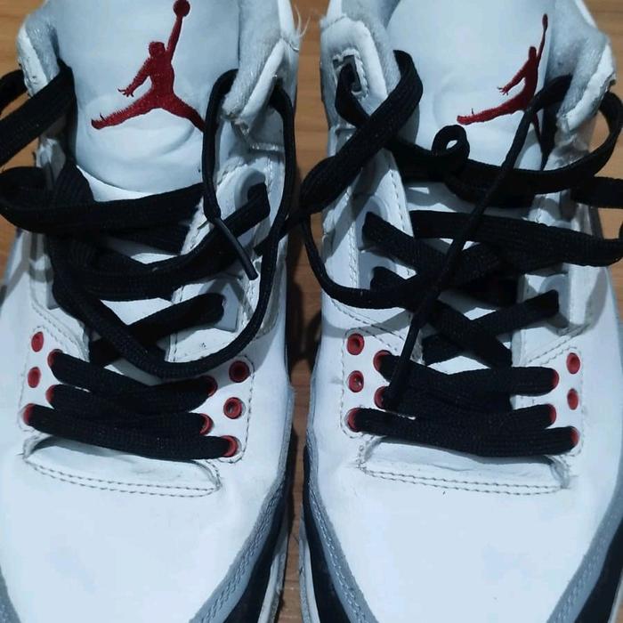 Nike Jordan Preloved Sepatu Sneakers Hitam Overall Kondisi Bagus No Kardus Minus dan Klotek Kecil Di