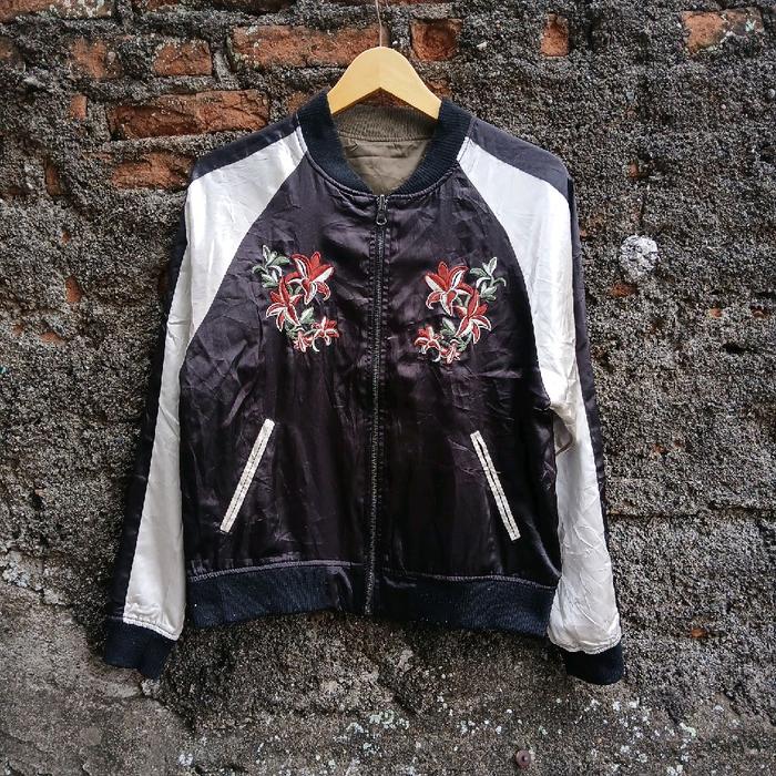 jacket sukajan bomber wanita bolak balik private pause