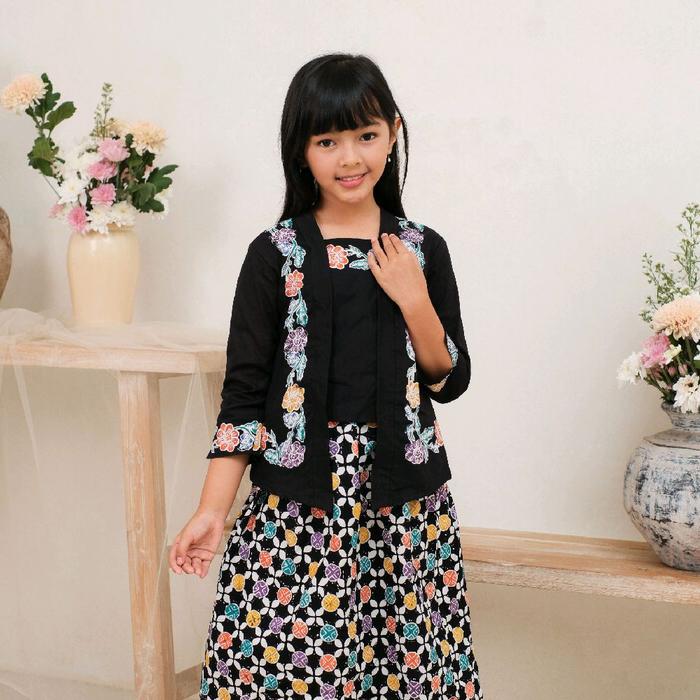 Kebaya Encim Anak Batik Lengan Panjang - Hitam