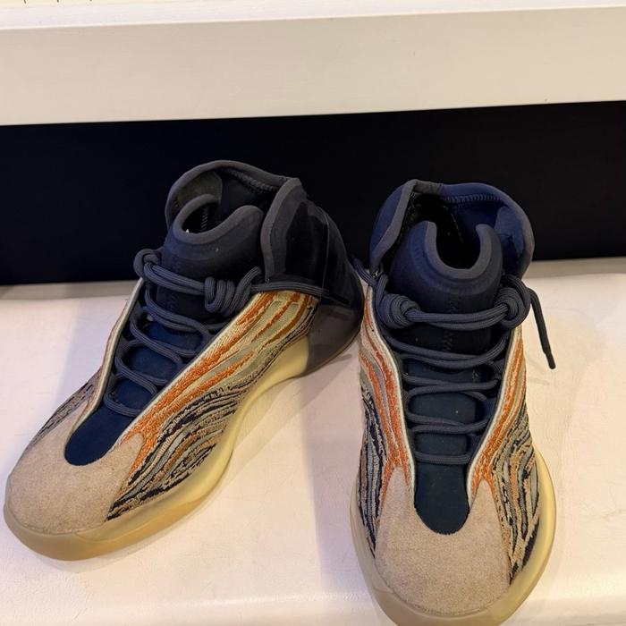 ADIDAS YEEZY QUANTUM FLAORA ORIGINAL SIZE 44