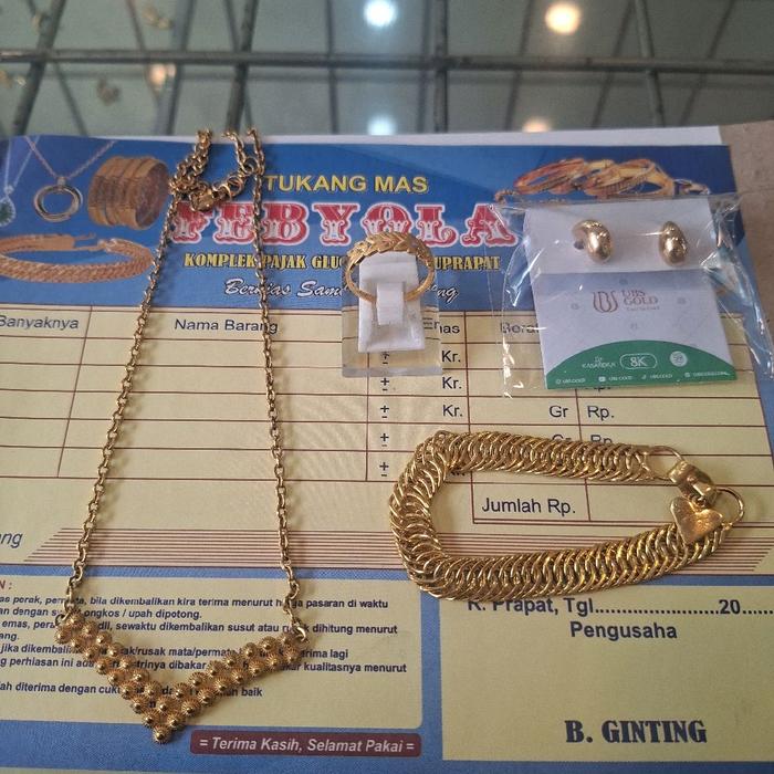 perhiasan emas:8k,16k,24k ( kalung,anting,gelang,cincin,liontin )